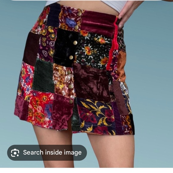 Reformation mini skirt - Picture 2 of 9